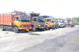 melayani jasa pengiriman barang ekspedisi truck untuk area sumatera jawa bali dan ntb