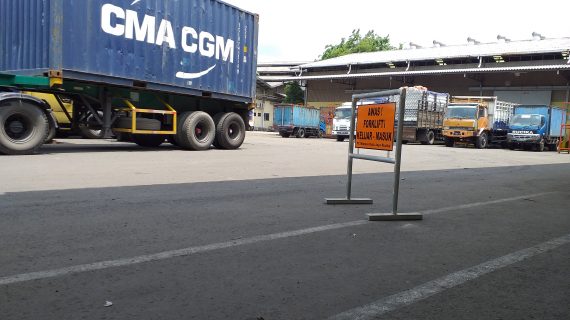 Jasa Pengiriman Barang Ekspedisi Trucking untuk area dalam kota Jawa sumatera dan bali